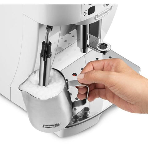 Espresso med bønnekværn - DELONGHI - Magnifica S ECAM22.110.W - 1,8 l - 250 g - 15 bar - 1450 W - sølv og sort