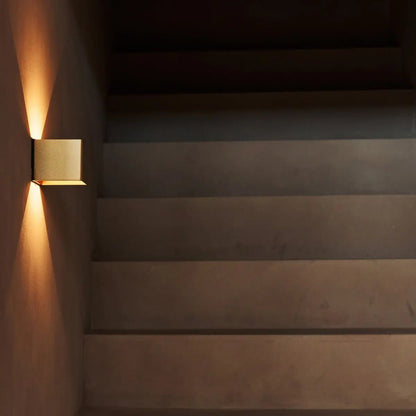 Tess Gold Rechargeable Wall Lamp | Motion sensor, 20 Light Modes & Remote Control-2