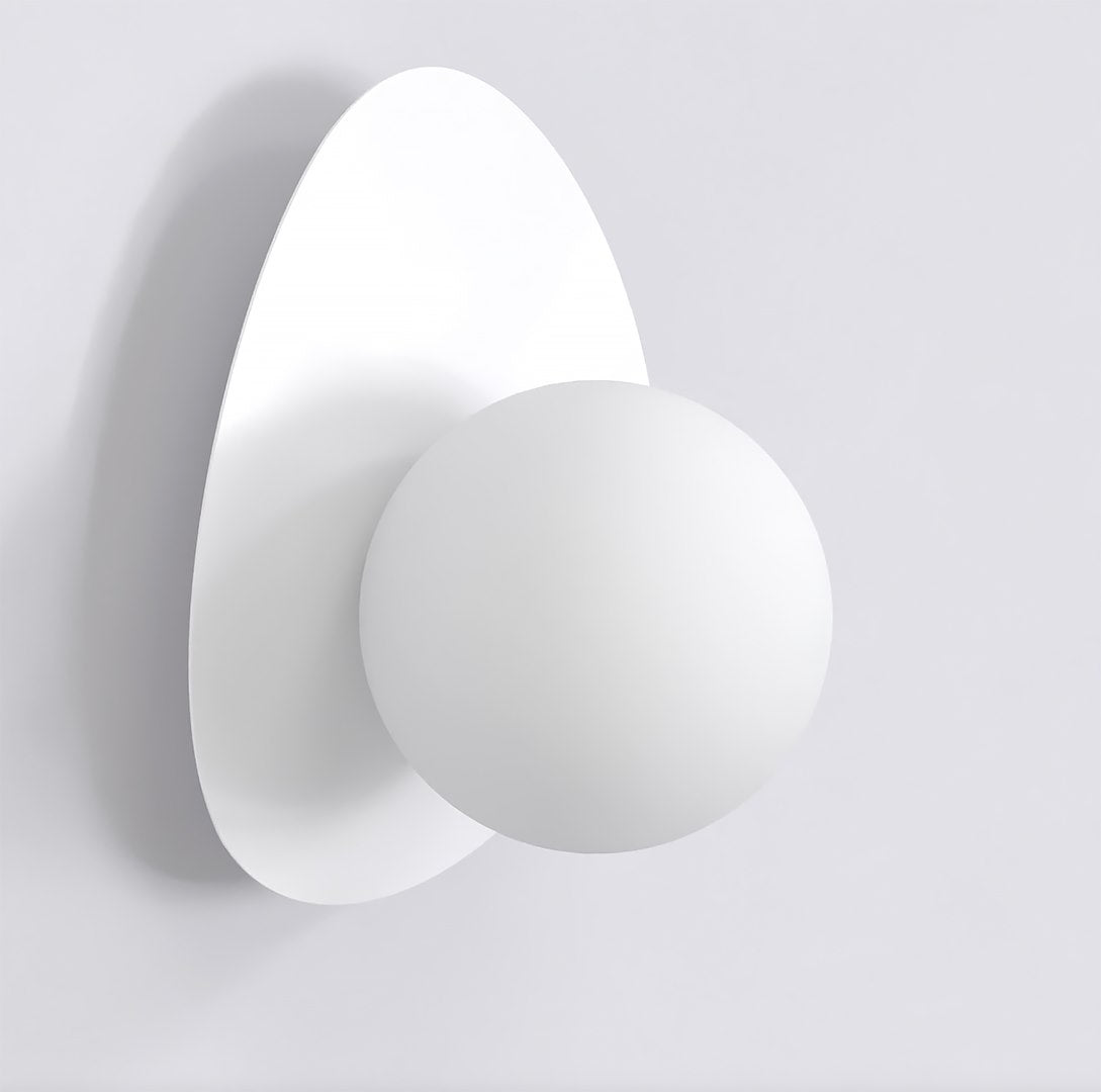 Ovo wall lamp white