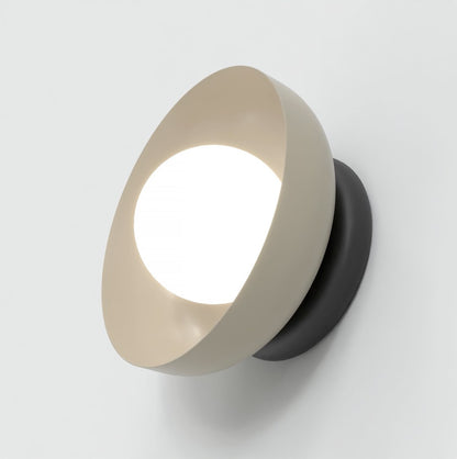 Ozzy wall lamp mocha