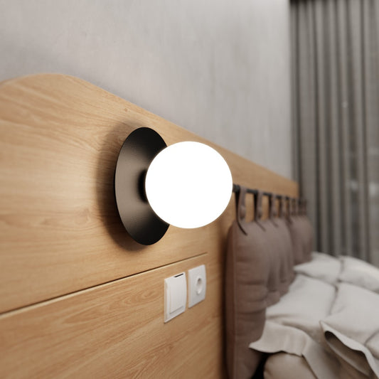 Minerva wall lamp black