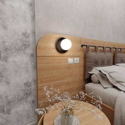 Minerva wall lamp black