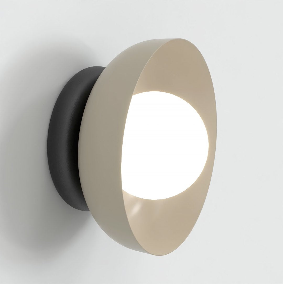 Ozzy wall lamp mocha
