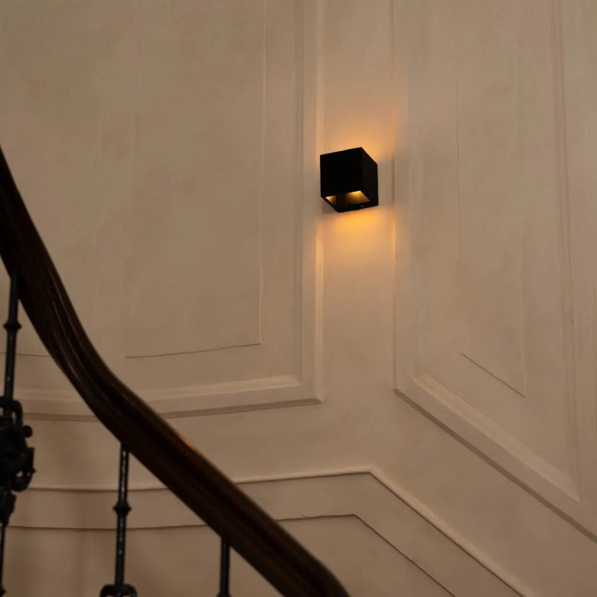 Tess Black Rechargeable Wall Lamp | Motion sensor, 20 Light Modes & Remote Control-1